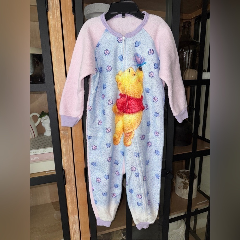 Vintage 90s Winnie The Pooh coverall onesie baby toddler fleece disney flowers